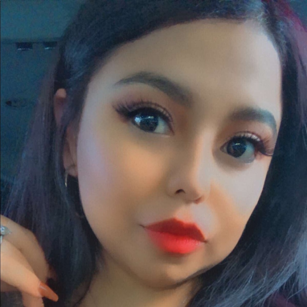 Meet your Posher, Kary